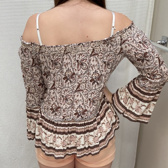 Women’s American Eagle tan and cream floral boho off the shoulder top. Size M - Picture 5 of 11